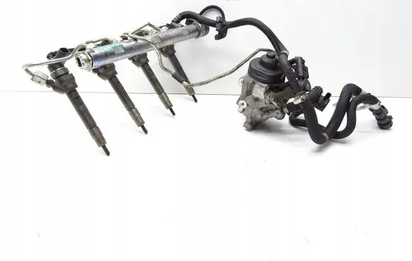 BMW 3 E90 E91 Fuel injectors set 7798446