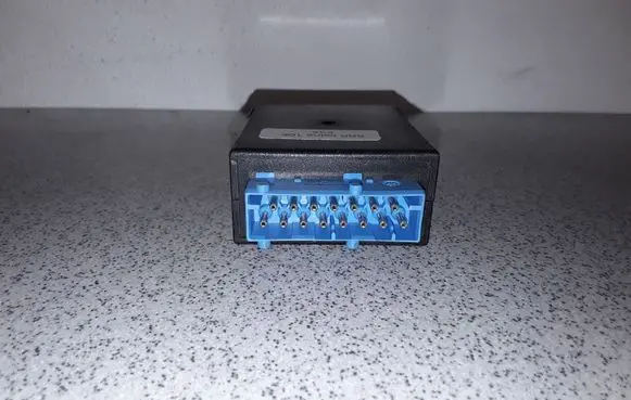 BMW 3 E36 Window wiper relay 61358366381 8366381
