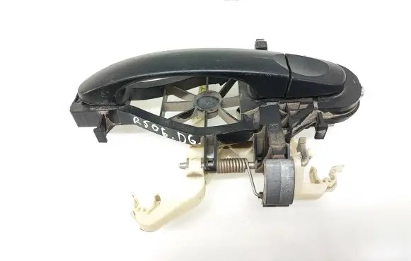 Volkswagen Caddy Sliding door exterior handle 2K0843352D
