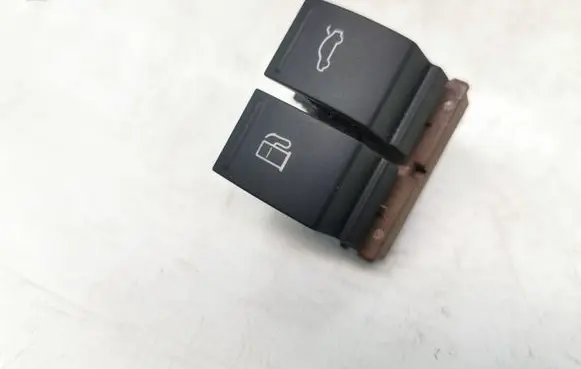 Volkswagen PASSAT B6 Fuel tank opening switch 3C0959903