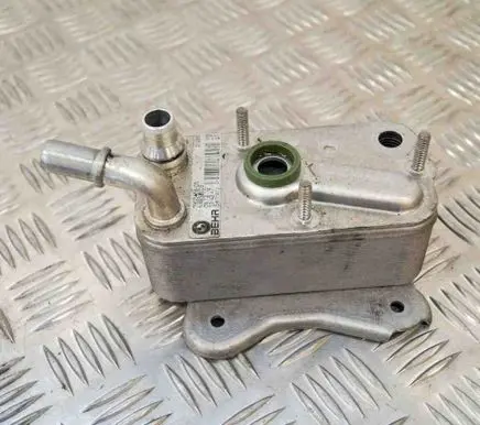 Engine oil radiator