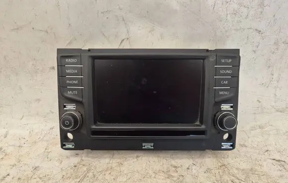 Volkswagen PASSAT B8 Radio/CD/DVD/GPS head unit 3G0919605 QFVW302A