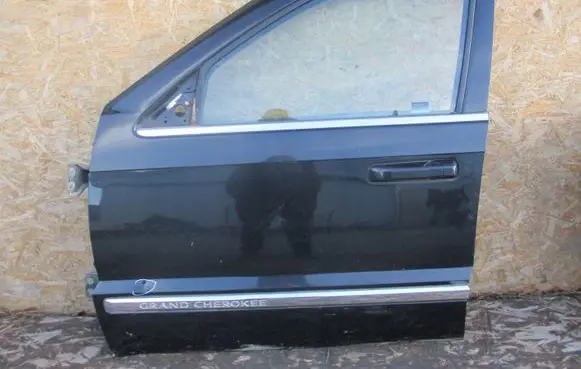 Jeep Grand Cherokee (WK) Front door 68320802AA
