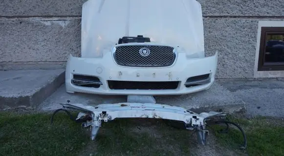 Jaguar XF X250 Front piece kit 