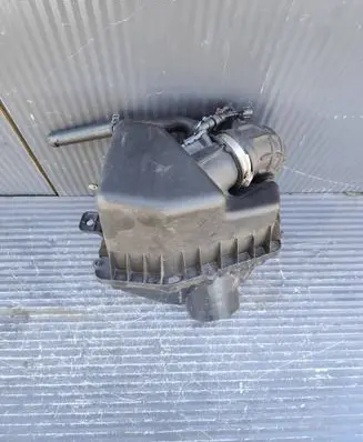 Jeep Cherokee Air filter box 68285596AB