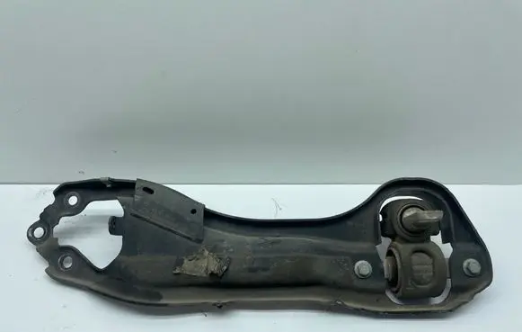 Chrysler Pacifica Rear upper control arm/wishbone 4315C
