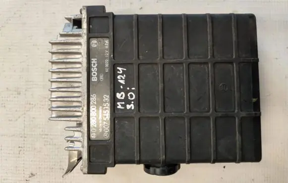 Mercedes-Benz E W124 Engine control unit/module 0075451532 0280800286