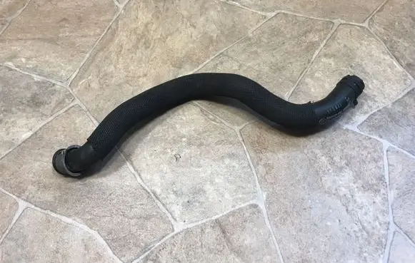 Mercedes-Benz E A207 Engine coolant pipe/hose A2125015782