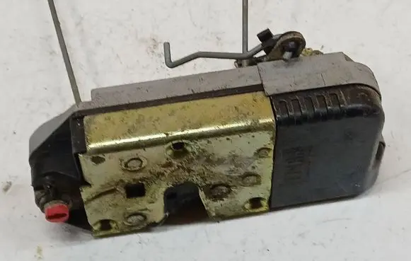 Peugeot 406 Rear door lock 