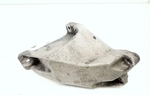 Volkswagen PASSAT B5 Engine mounting bracket 8D0199307L