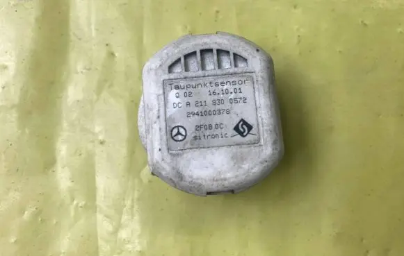 Mercedes-Benz C W203 Interior temperature sensor A2118300572