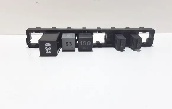 Volkswagen Phaeton Relay mounting block 3D2937499A