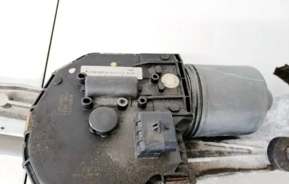 Mercedes-Benz C W204 Wiper motor 1397220667 1137328693