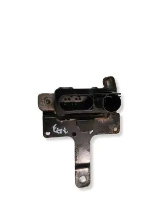 Jaguar XE Combustion relay 