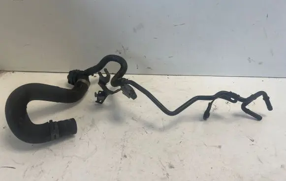 Volkswagen PASSAT B8 Engine coolant pipe/hose 5Q0122157CL