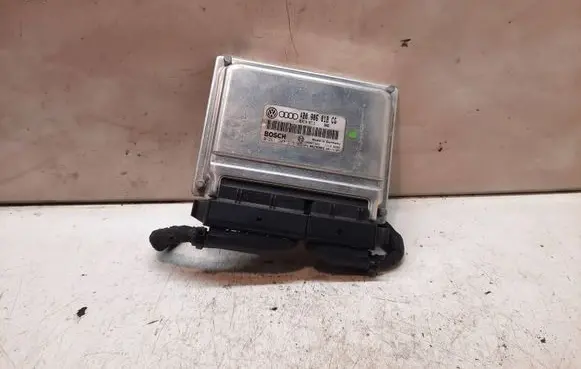 Audi A6 S6 C5 4B Engine control unit/module 4B0906018CG 26SA7389 0261207215
