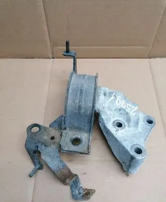Lancia Musa Engine mount bracket A236