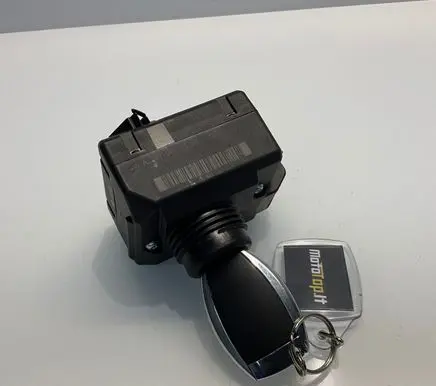 Mercedes-Benz GLK (X204) Ignition lock A2075450108 33003215 33003213