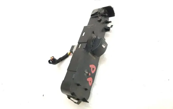 Peugeot 508 Quarter vent window switch 98026388ZD
