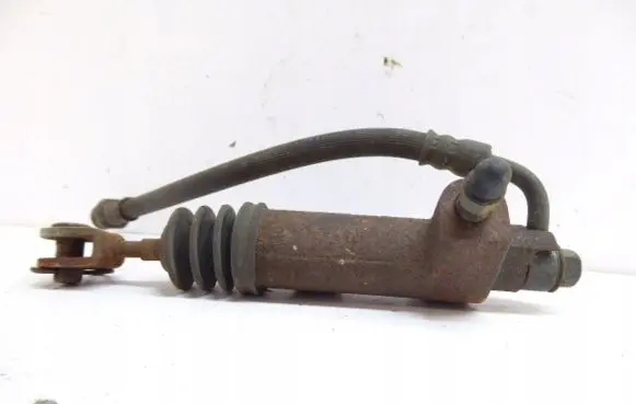 Hyundai Tucson JM Clutch slave cylinder 