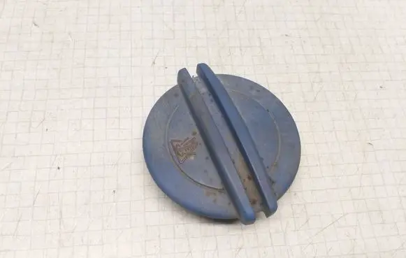 Volkswagen Fox Coolant expansion tank/reservoir cap 3B0121321
