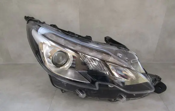 Peugeot 2008 I Headlight/headlamp 9825313680 90167009