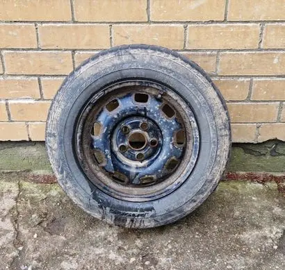 Volkswagen Transporter - Caravelle T4 R15 spare wheel 701601027B
