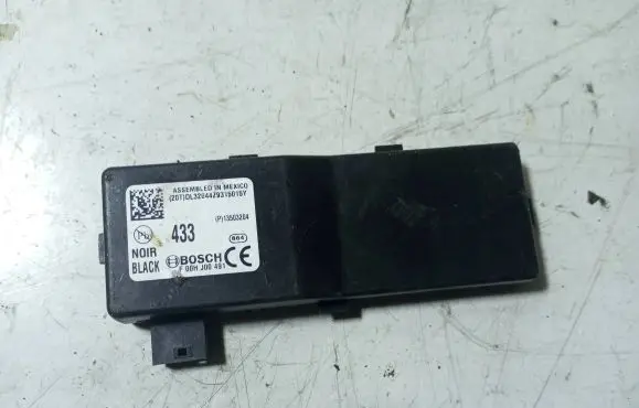 Opel Insignia A Door central lock control unit/module 13503204 F00HJ00491 DL320242S315015Y