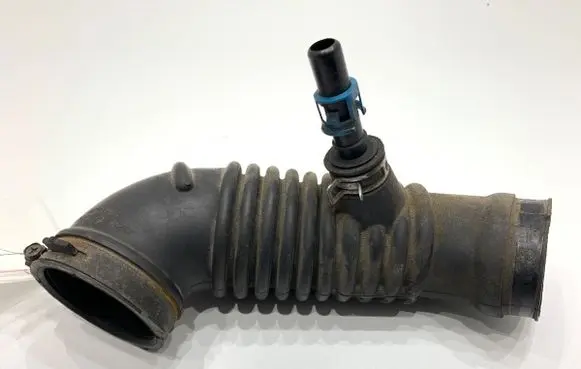 Mazda CX-7 Air intake hose/pipe L33E13220