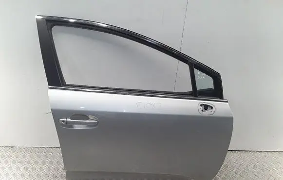 Toyota Avensis T270 Front door 6711105060