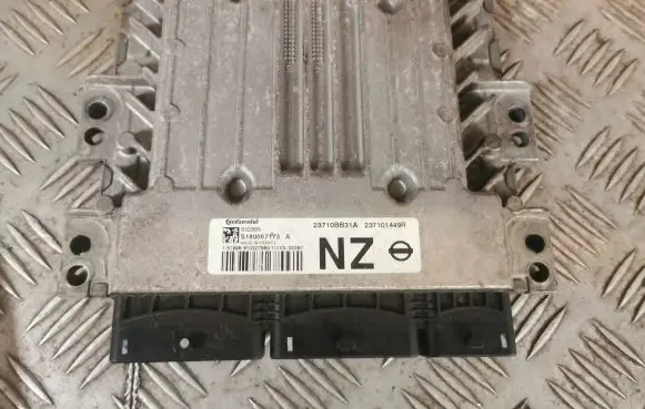 Nissan Qashqai Engine control unit/module 23710BB31A