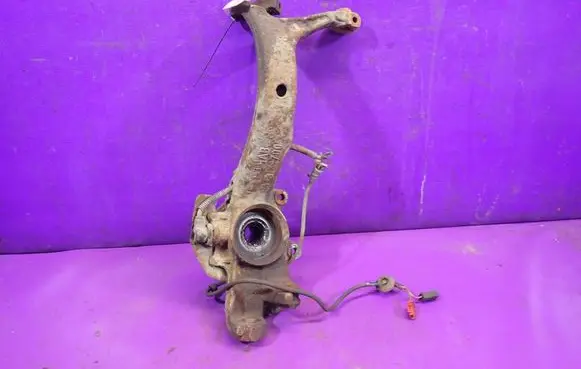 Audi A6 S6 C5 4B Front wheel hub spindle knuckle