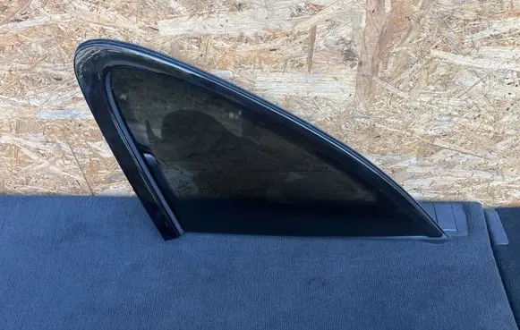 Porsche Macan (95B) Rear side window 95B845298 1278 95B845298FL