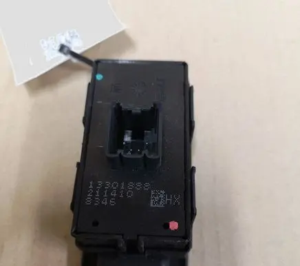 Opel Insignia A Electric window control switch 13222231