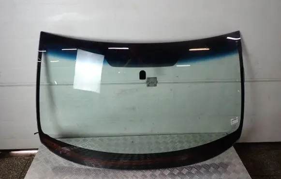 Subaru Forester SH Front windscreen/windshield window