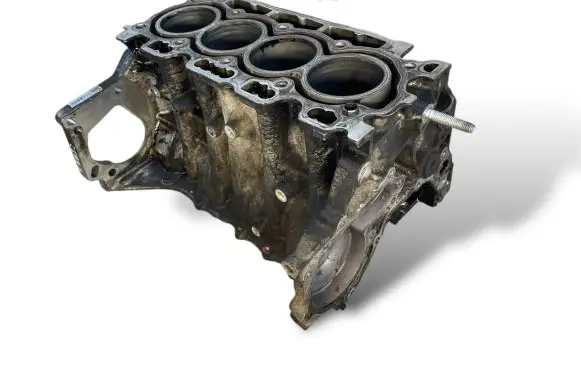 Ford Fiesta Engine block 7S6Q6015A9A XSLT0DM050 F6JD