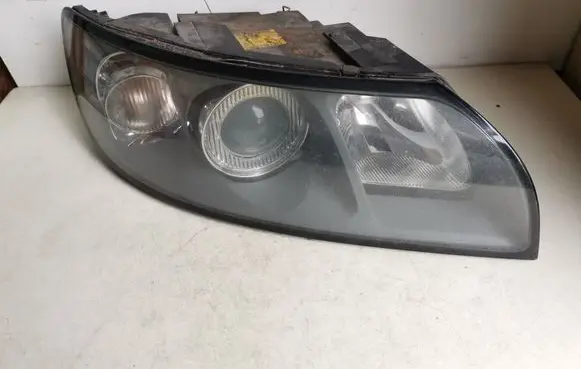 Volvo V50 Headlight/headlamp 30698886 0301198204