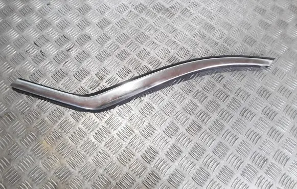 Opel Crossland X Rear side glass trim 39008051 39008049