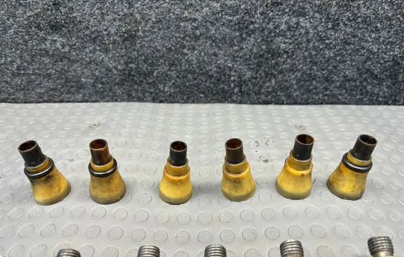 Mercedes-Benz S W126 Fuel injectors set 0437502010