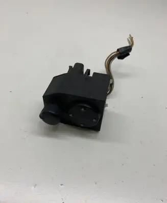 Audi A4 S4 B5 8D Wing mirror switch 8D0959565 8D0959565A