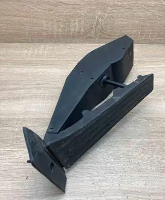 BMW 3 E90 E91 Accelerator throttle pedal 6786286 25916010