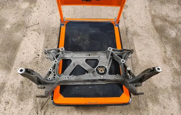 Volkswagen PASSAT B8 Front subframe 3Q0199369E