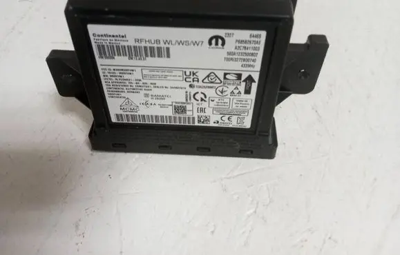 Jeep Grand Wagoneer Tailgate/trunk control unit/module 68593596AB G43515101 223704