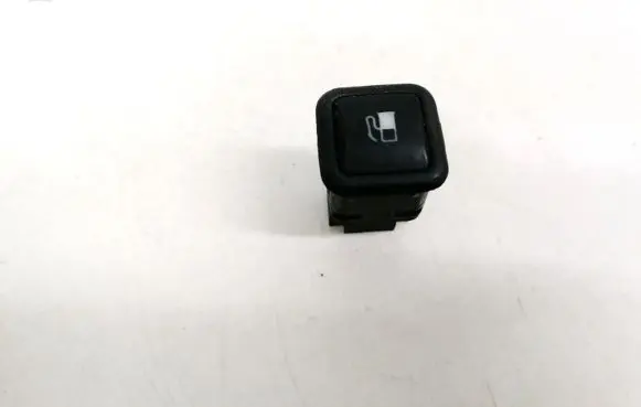 Volkswagen Golf IV Fuel tank opening switch 3b0959833a