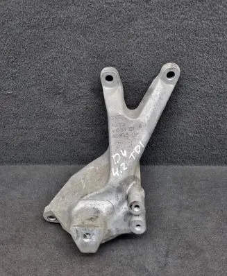 Audi A8 S8 D4 4H Engine mounting bracket 4H0199307AF
