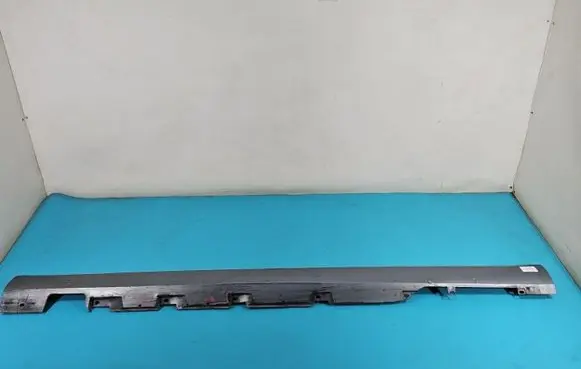 Foot area side trim