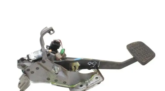 Lexus RX 330 - 350 - 400H Brake pedal 8951047020