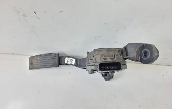 KIA Rio Accelerator throttle pedal