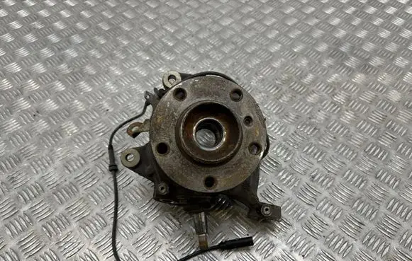 BMW X3 F25 Front wheel hub 6787680