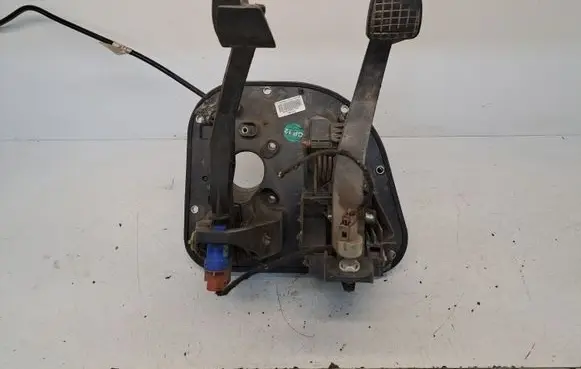 Iveco Daily 35.8 - 9 Brake pedal 258DA100